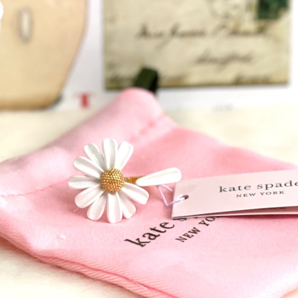 RELISTED- NWT KATE SPADE ♠️ INTO THE BLOOM RING - 7 - Picture 1 of 8